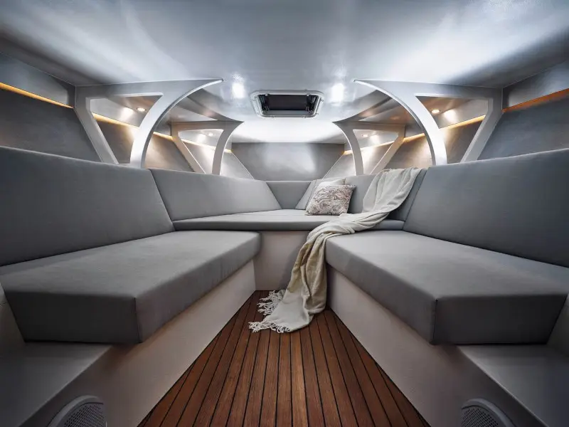 ADRIATIC FALCON, Interior image