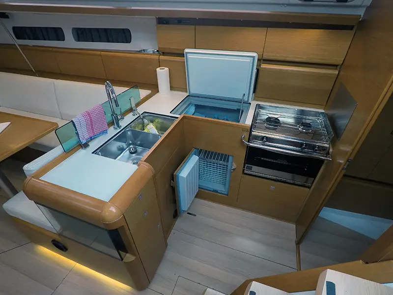 Elissa, Jeanneau Sun Odyssey 449