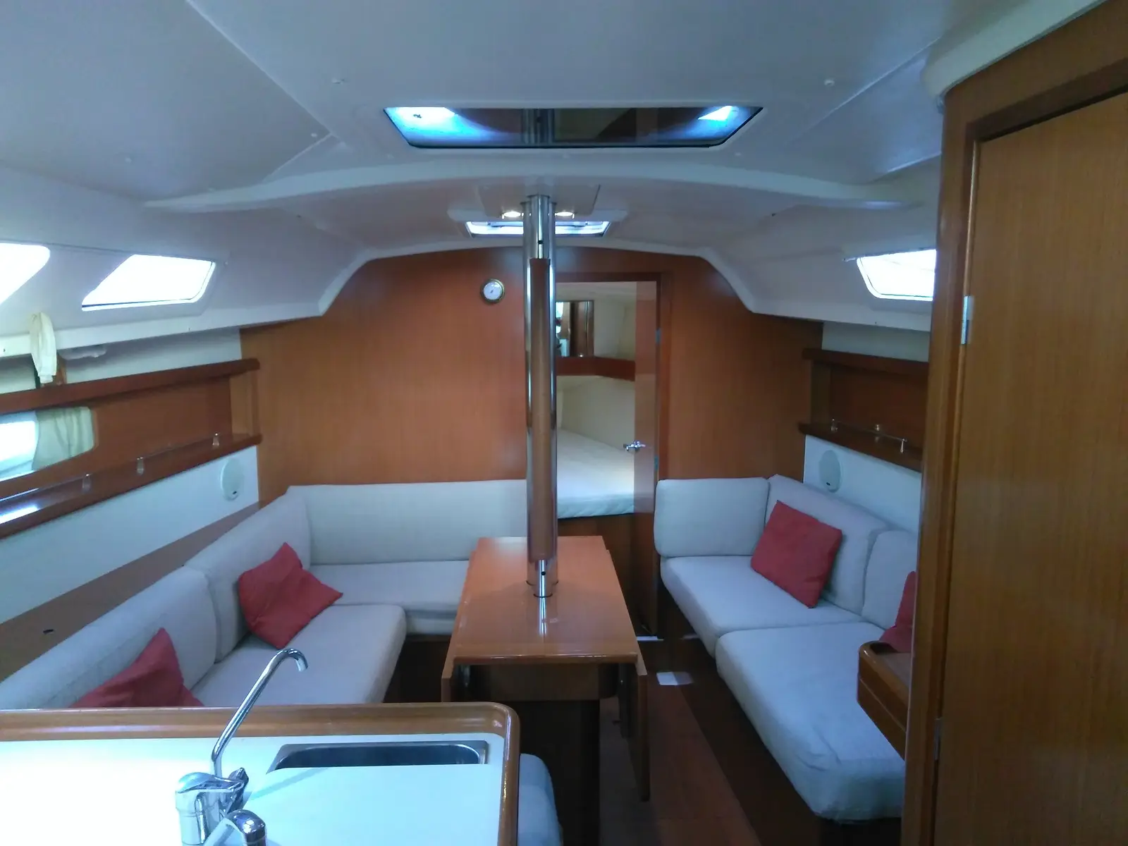 MAMMA, Interior image