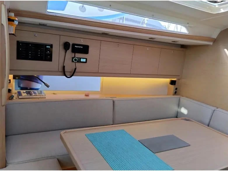 Marco Polo, Interior image