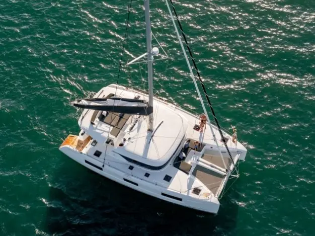 SILVER ELLI, Main image