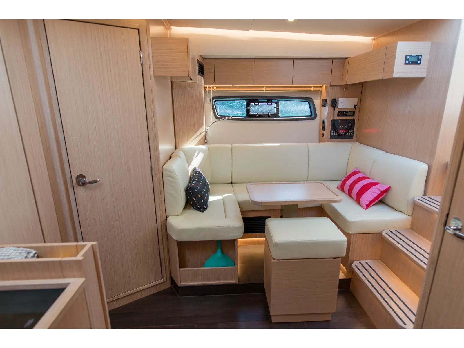 Sandy I , Interior image