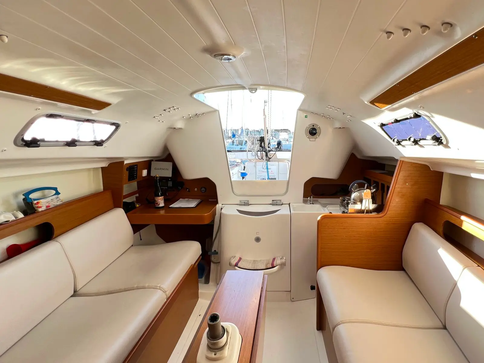 Orion, Interior image