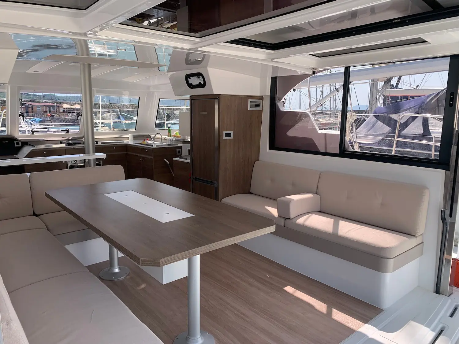 Kuma, Interior image