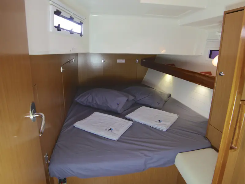 Sail Bravo, photograph 5