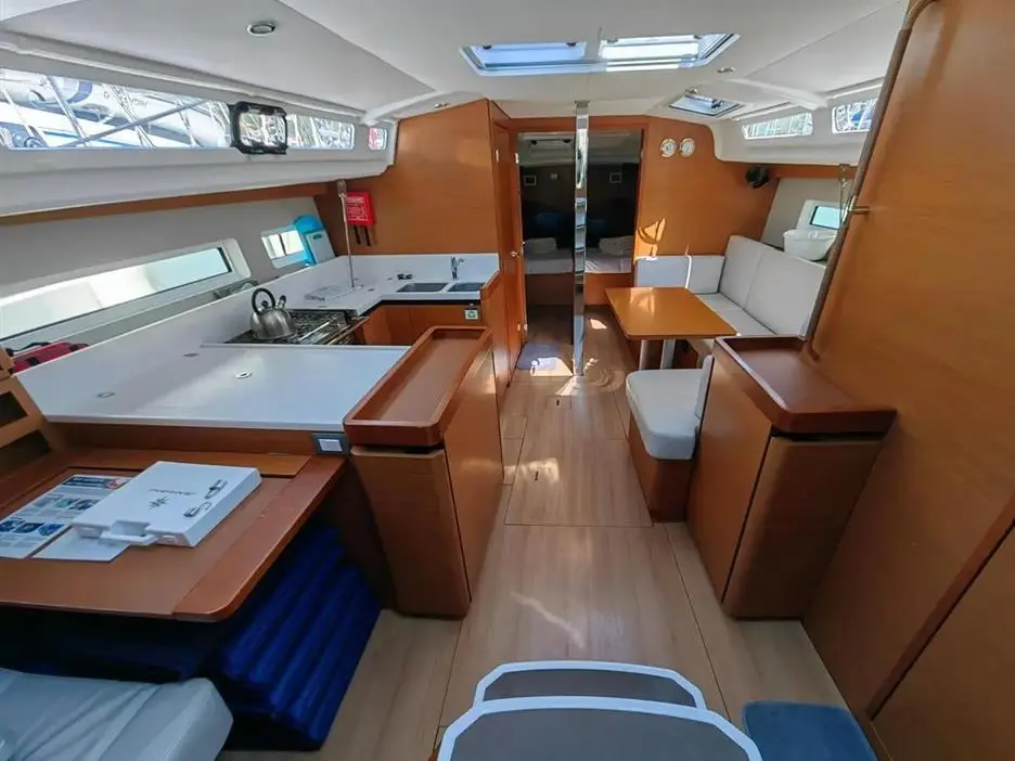 Negroni, Interior image