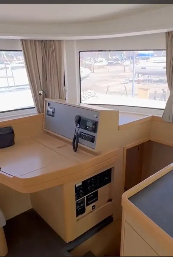 ALBERTINA 2025 refit - A/C , Generator , Solar , Electric winch, remote control gangway, photograph 8