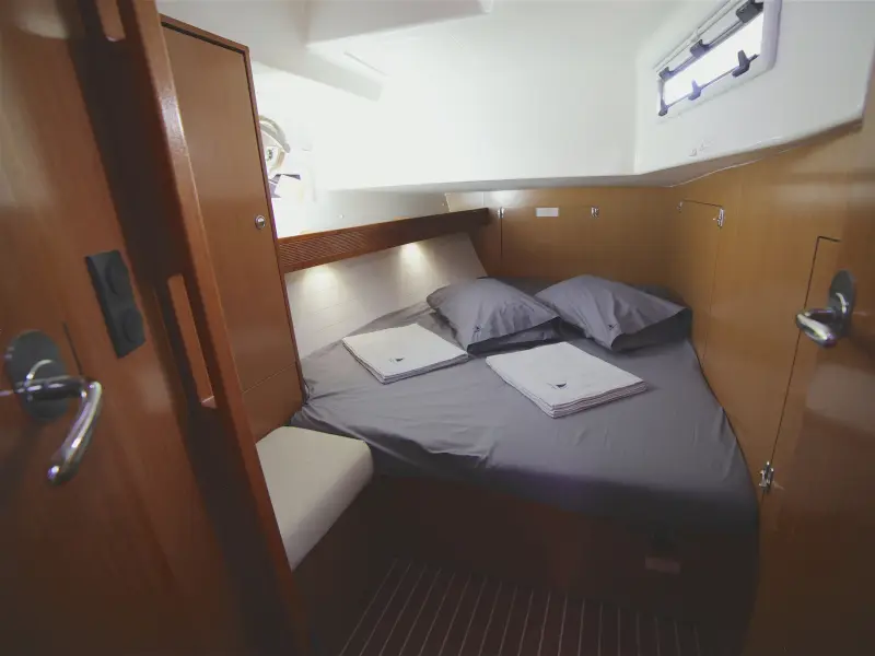 Sail Bravo, photograph 6
