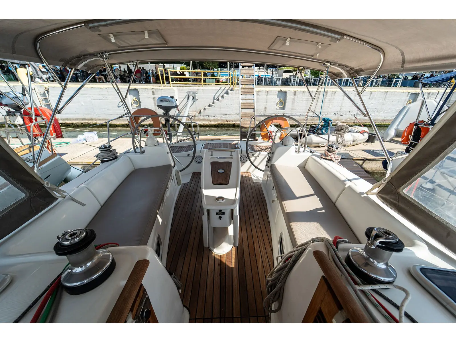 Errika, Oceanis 43