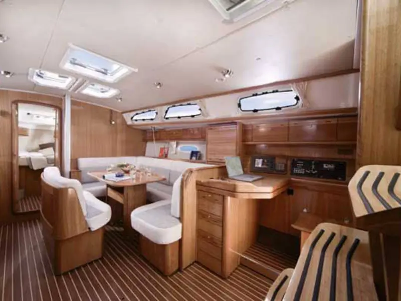 Ruck Zuck, Interior image