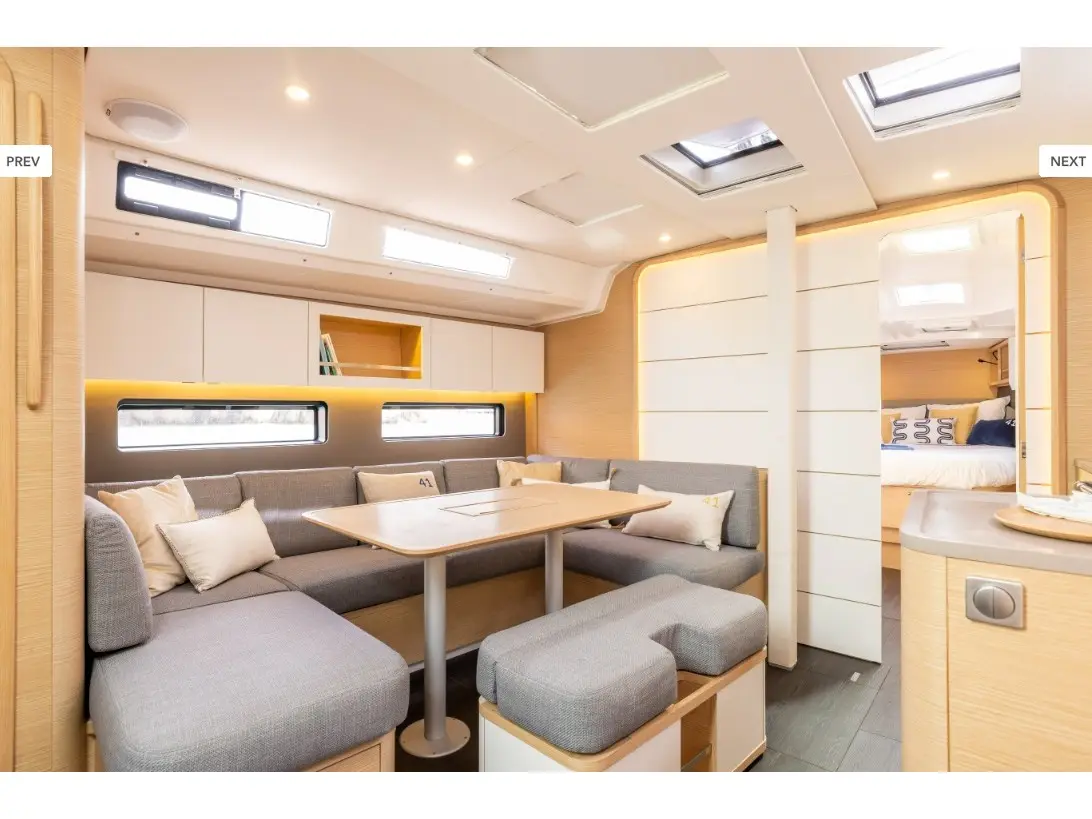 Syrena, Interior image
