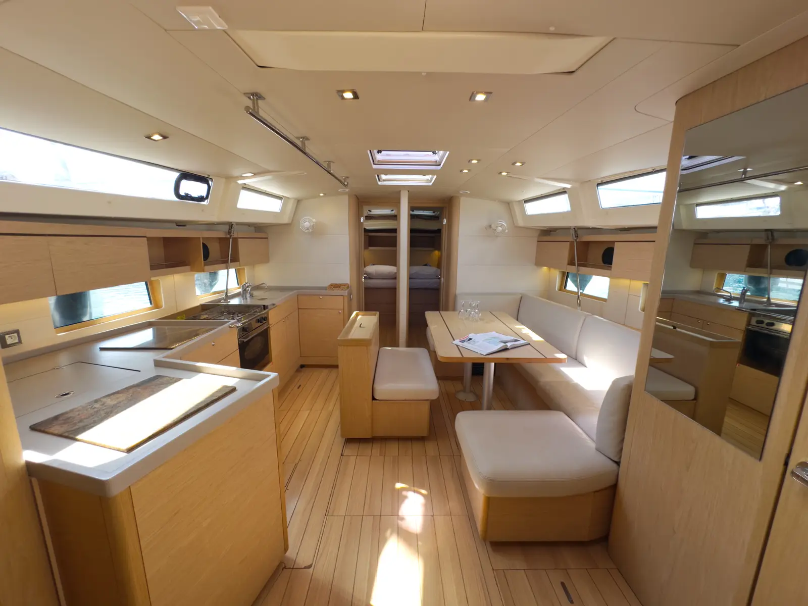Sail Away (Refit 2025 - A/C - Electric Heads), photograph 10