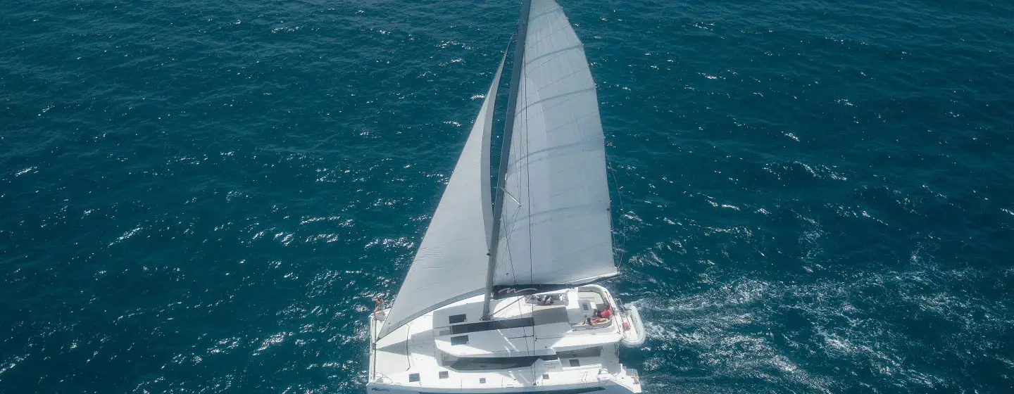 Moorings 5000-6 Club, photograph 3
