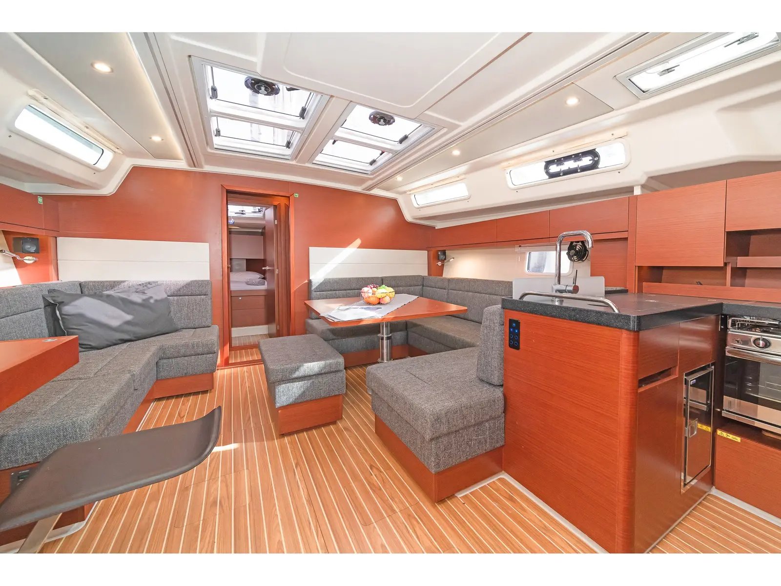 Lixi, Interior image
