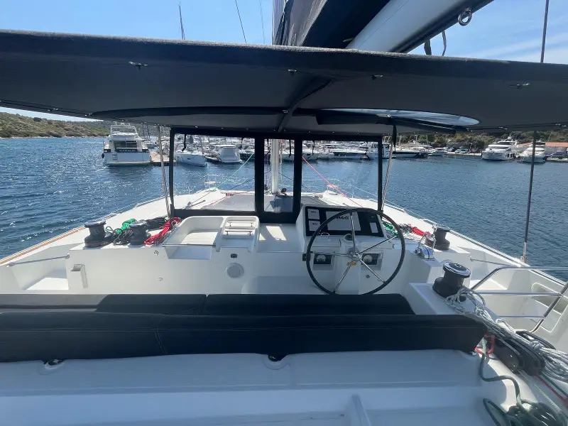 CARIAMA (air condition, generator, water maker, flybridge), photograph 5
