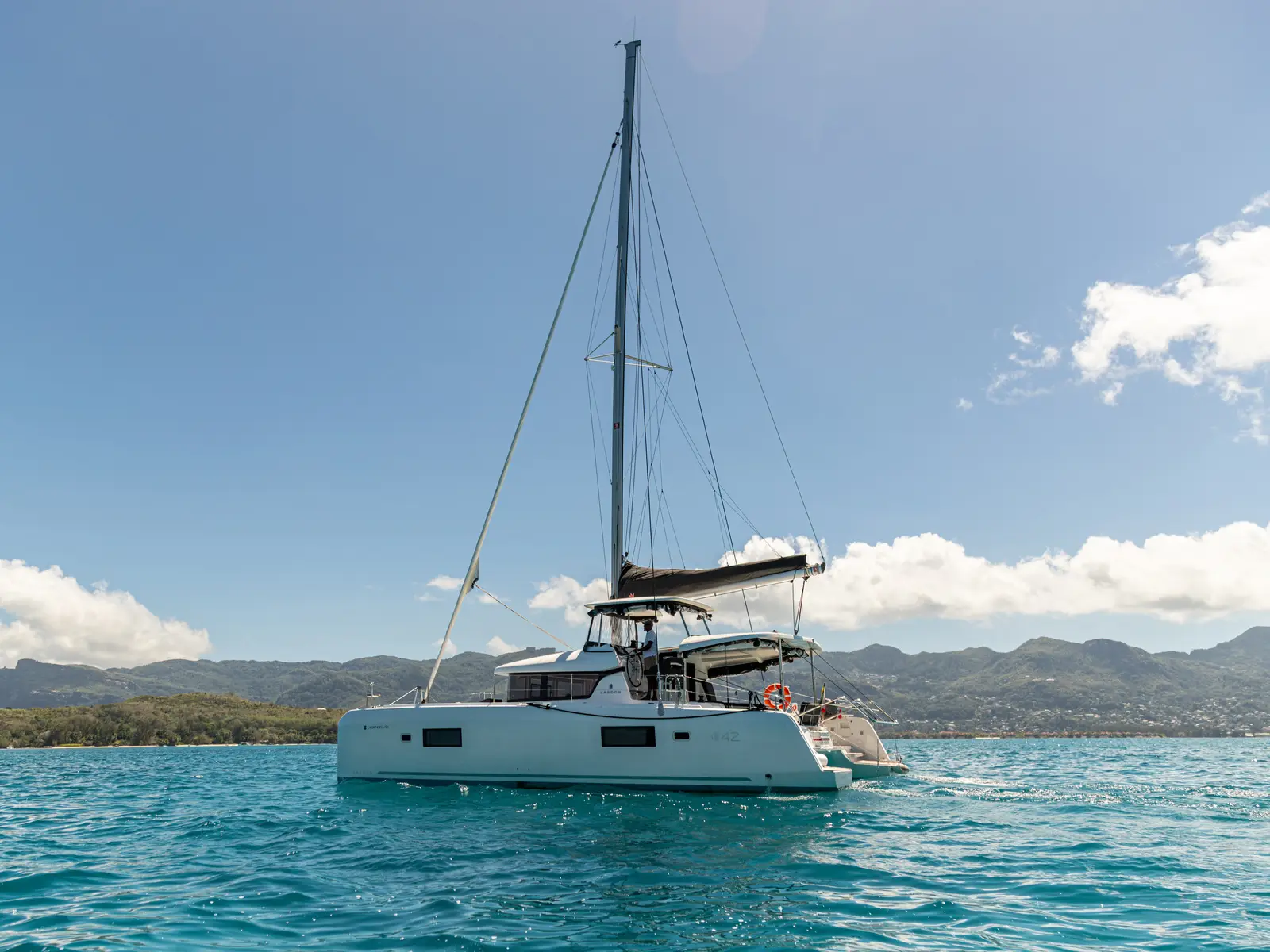 Athena Pearl, Main image
