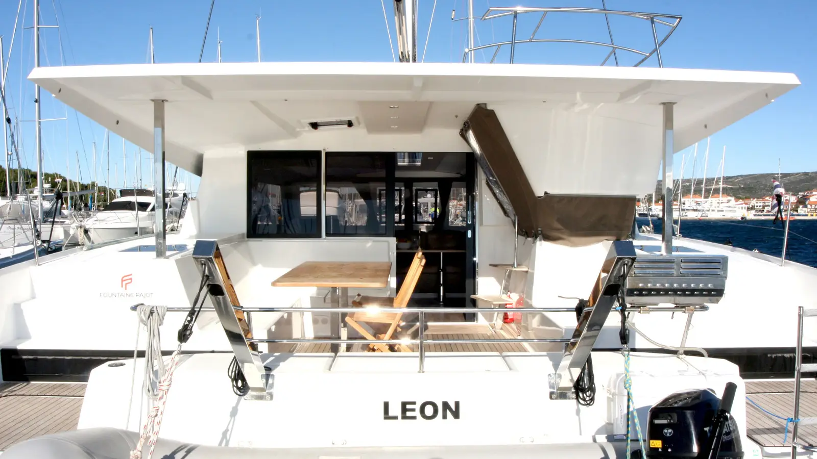 Leon, photograph 9