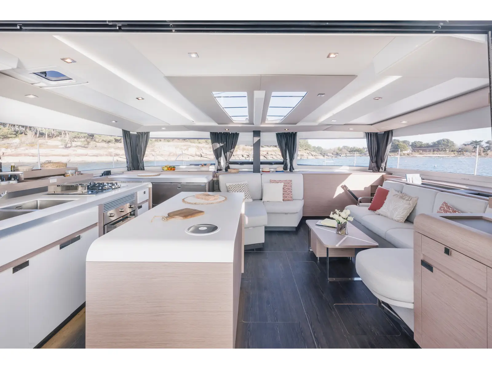 Kali II - Luxury Aeolian Experience , Interior image