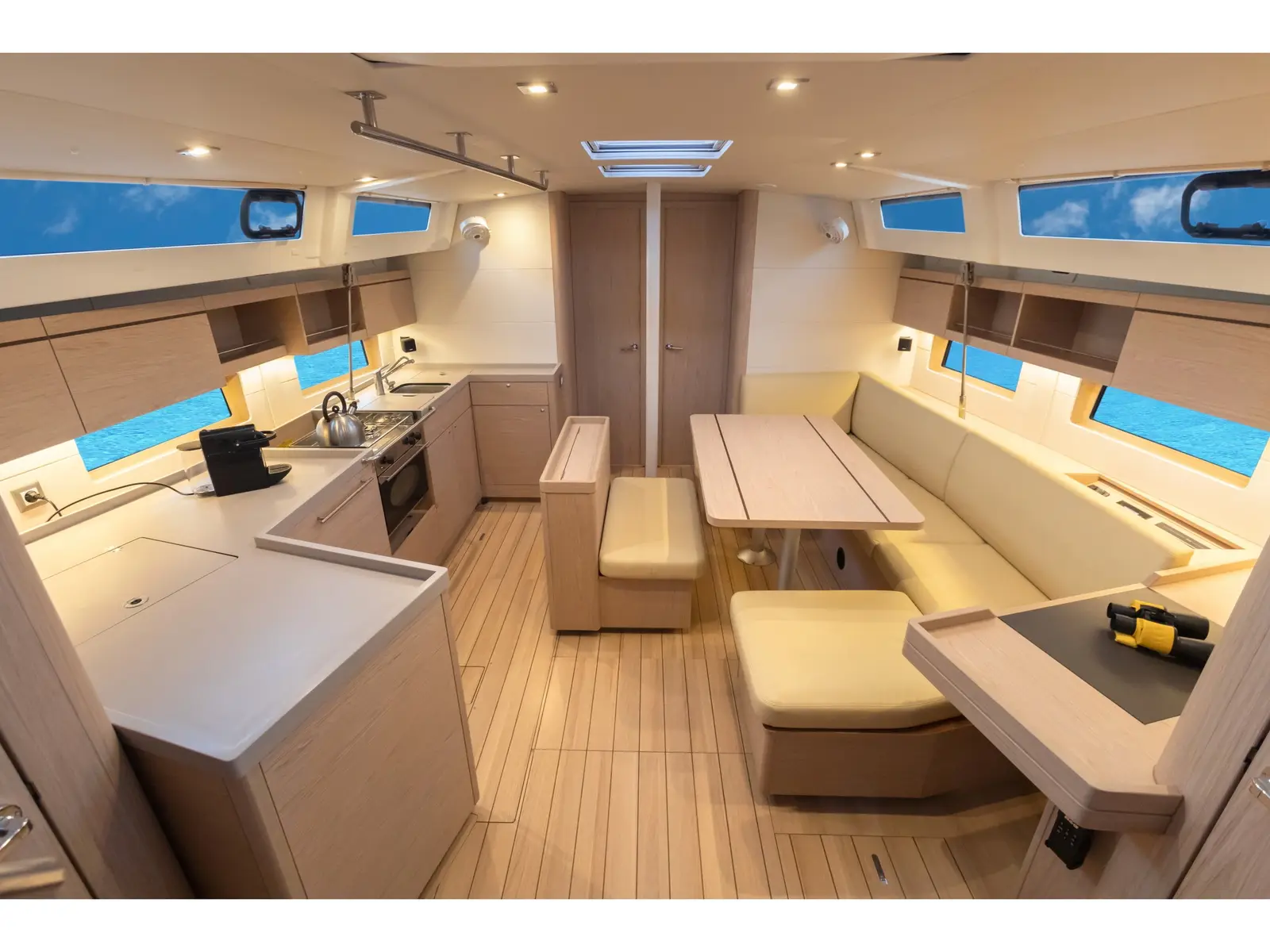 Aeolia - Comfort line, Interior image