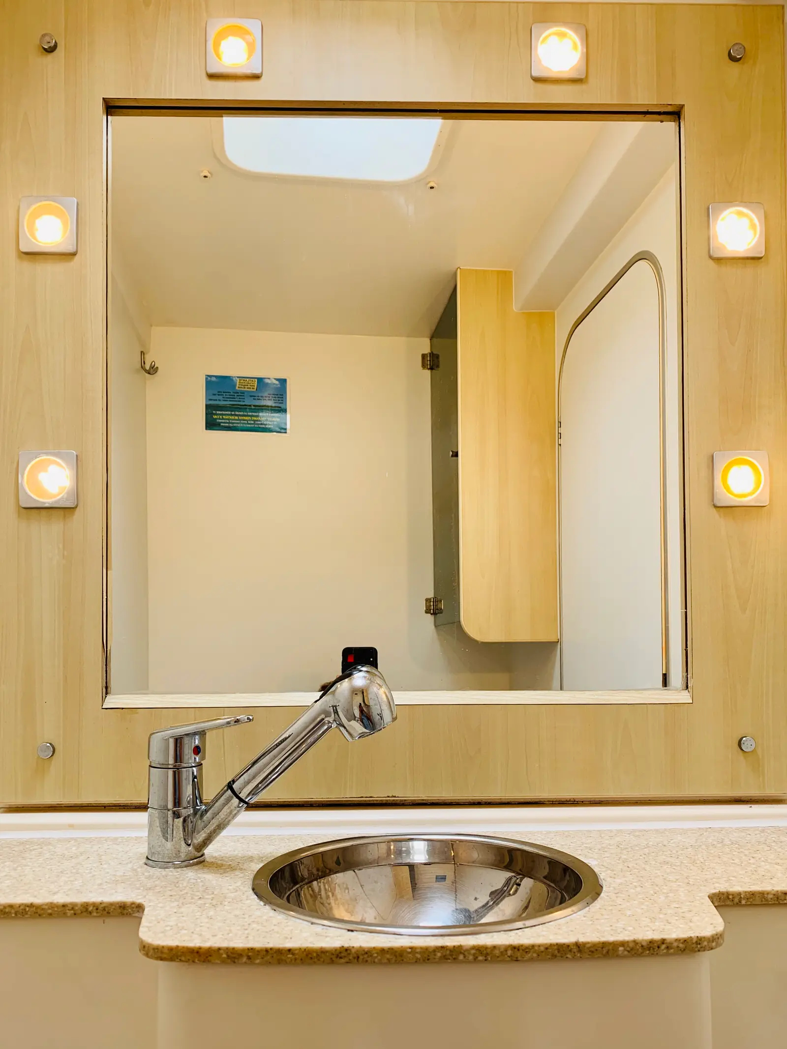 Iris, Bath 2
