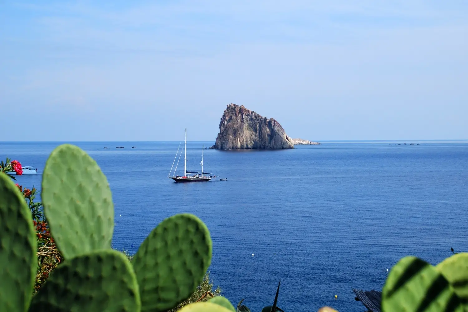 Aeolian Island Cabin 1, photograph 3