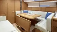 Sunsail 38 Classic, photograph 2
