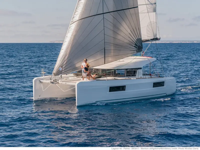 Ioli II, Main image