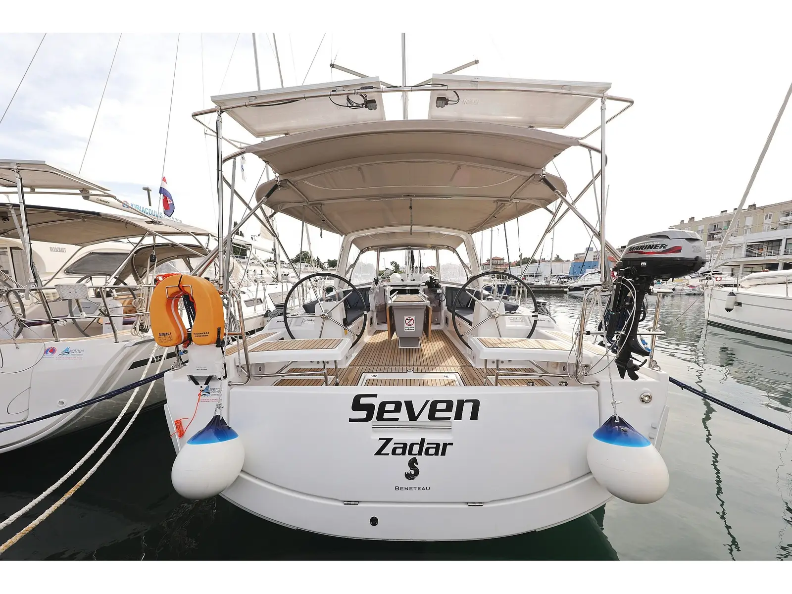 SEVEN , Main image