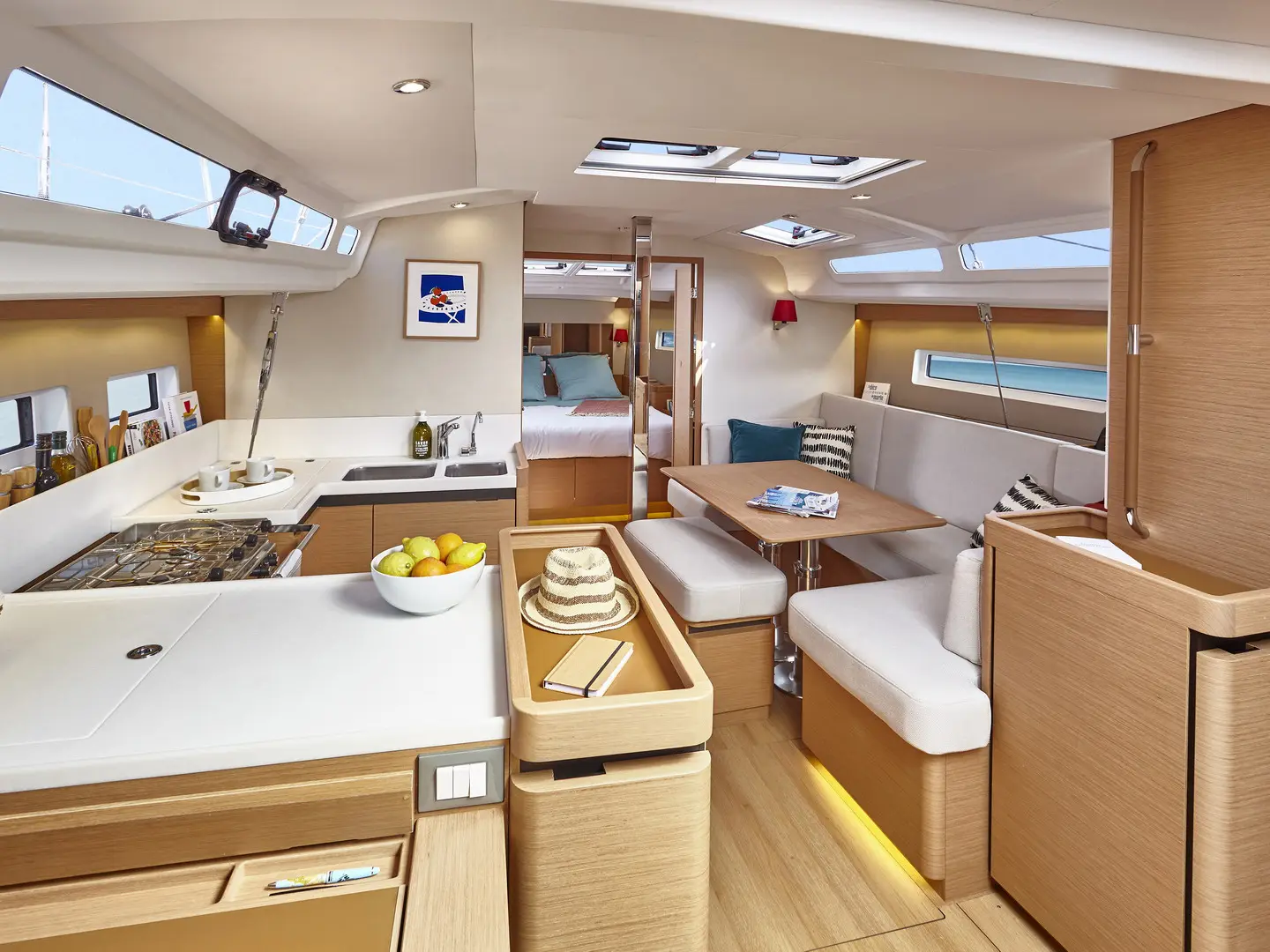 ECSTASEA, Interior image