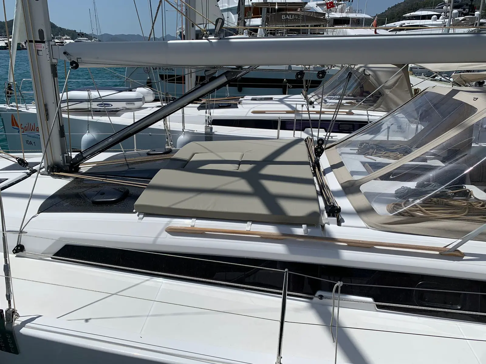 Sandra, Dufour 430