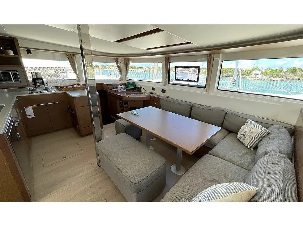Tide of your life, Interior image