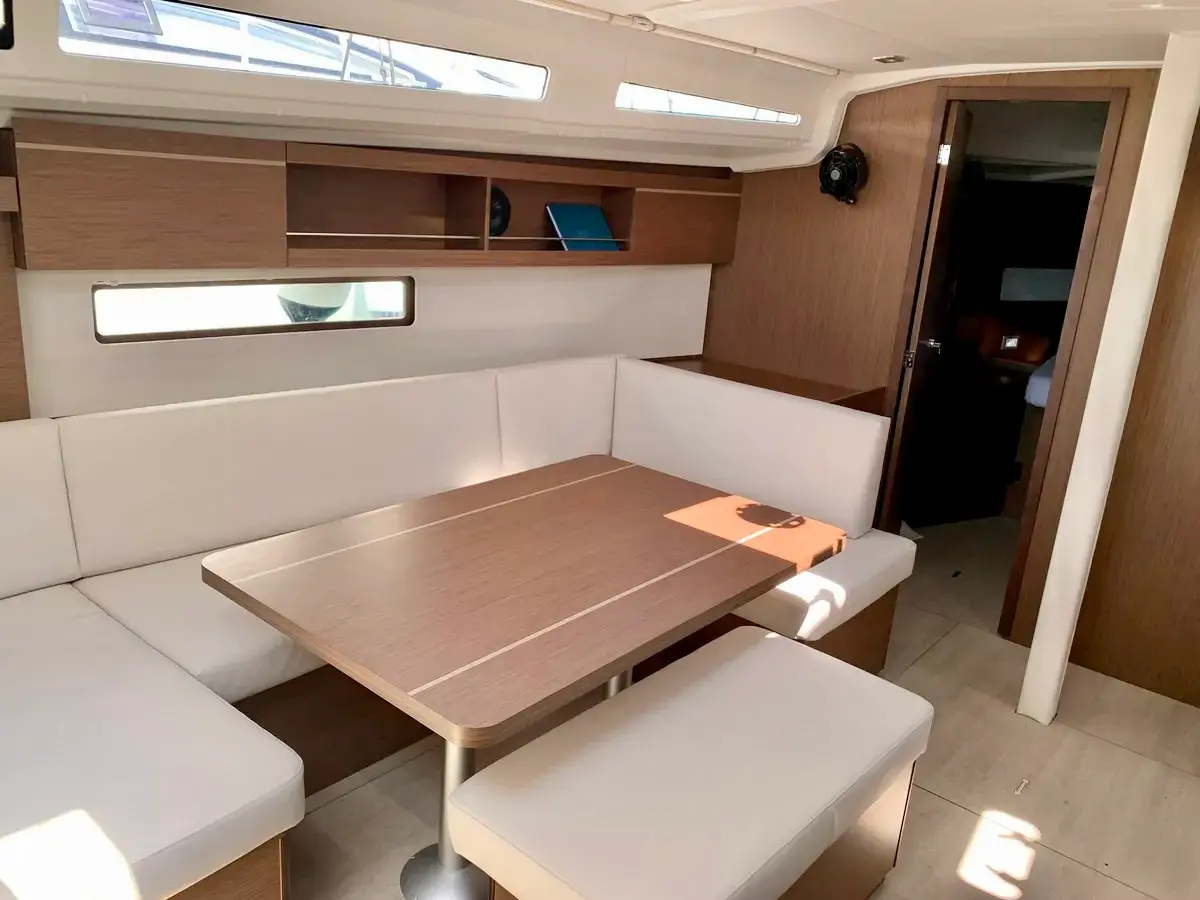 NORTHERN LIGHT, Interior image