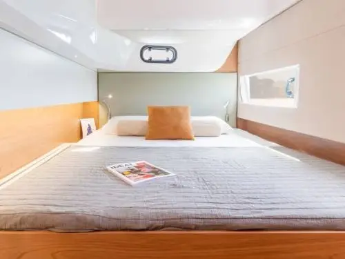 Zen Flow, Interior image