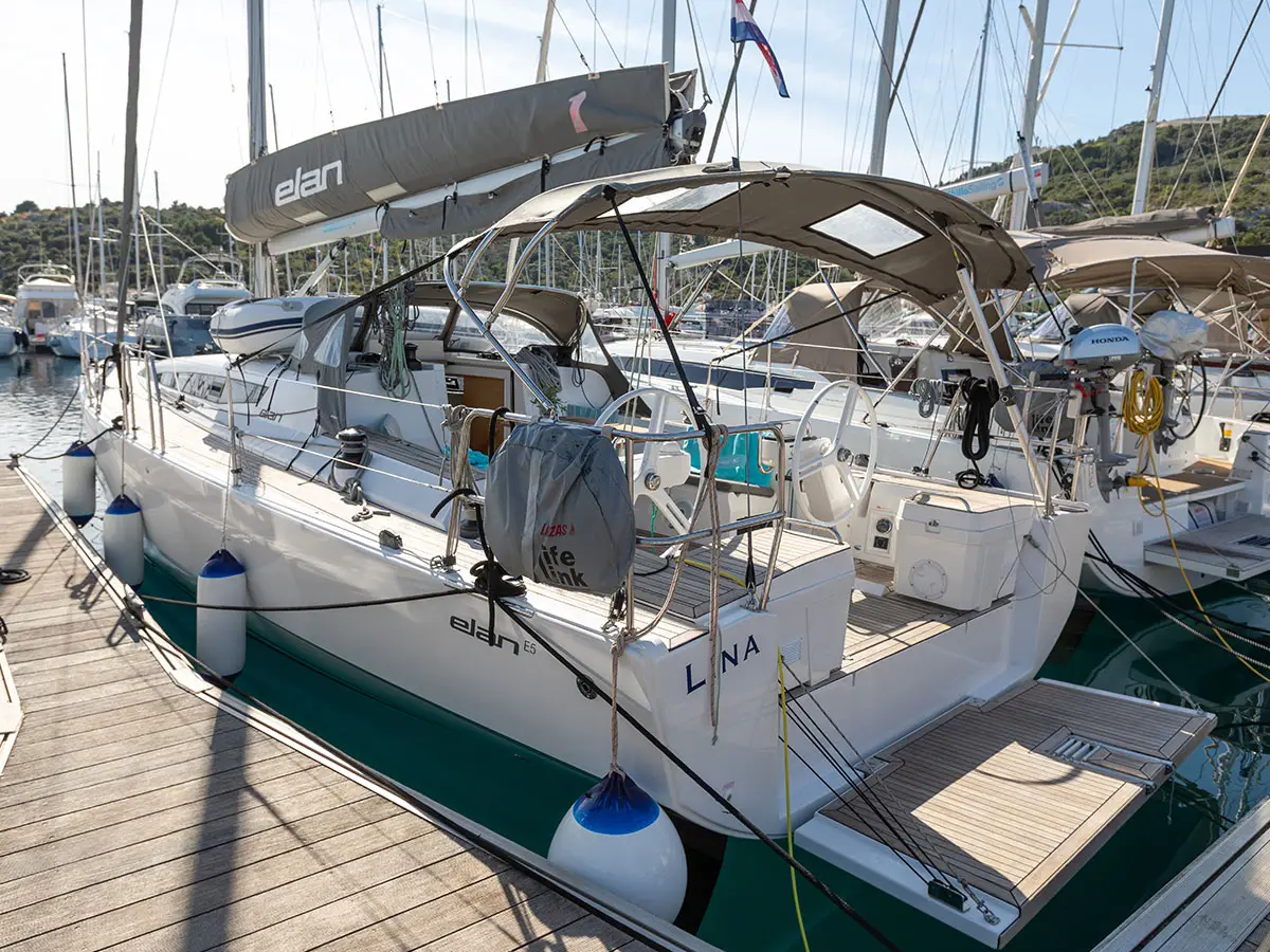 LINA 2020 (new sails 2024., air condition), Elan E5