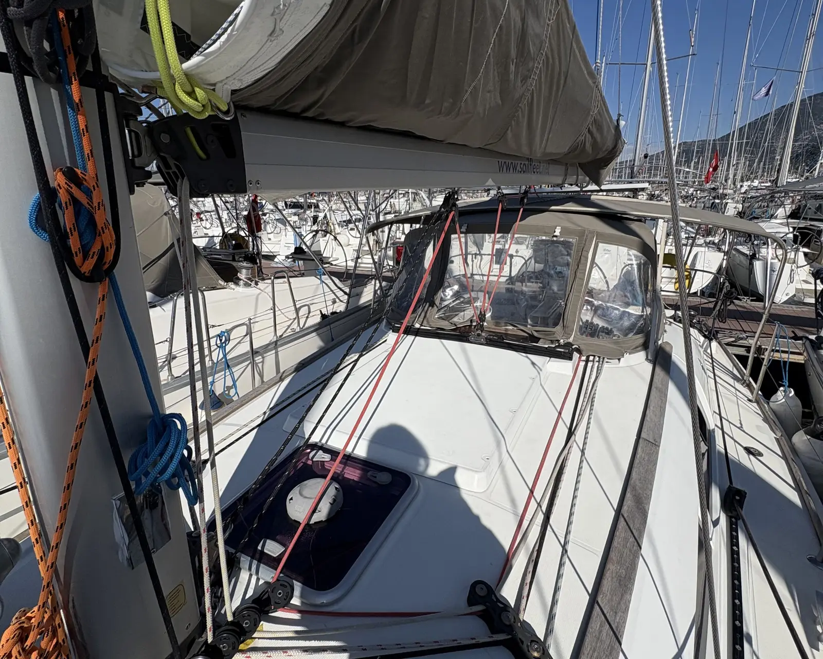Sail Mira, photograph 6