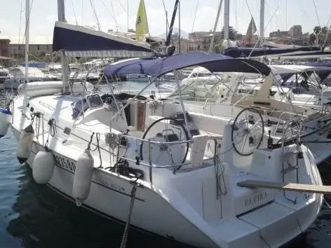 Elvira, Main image