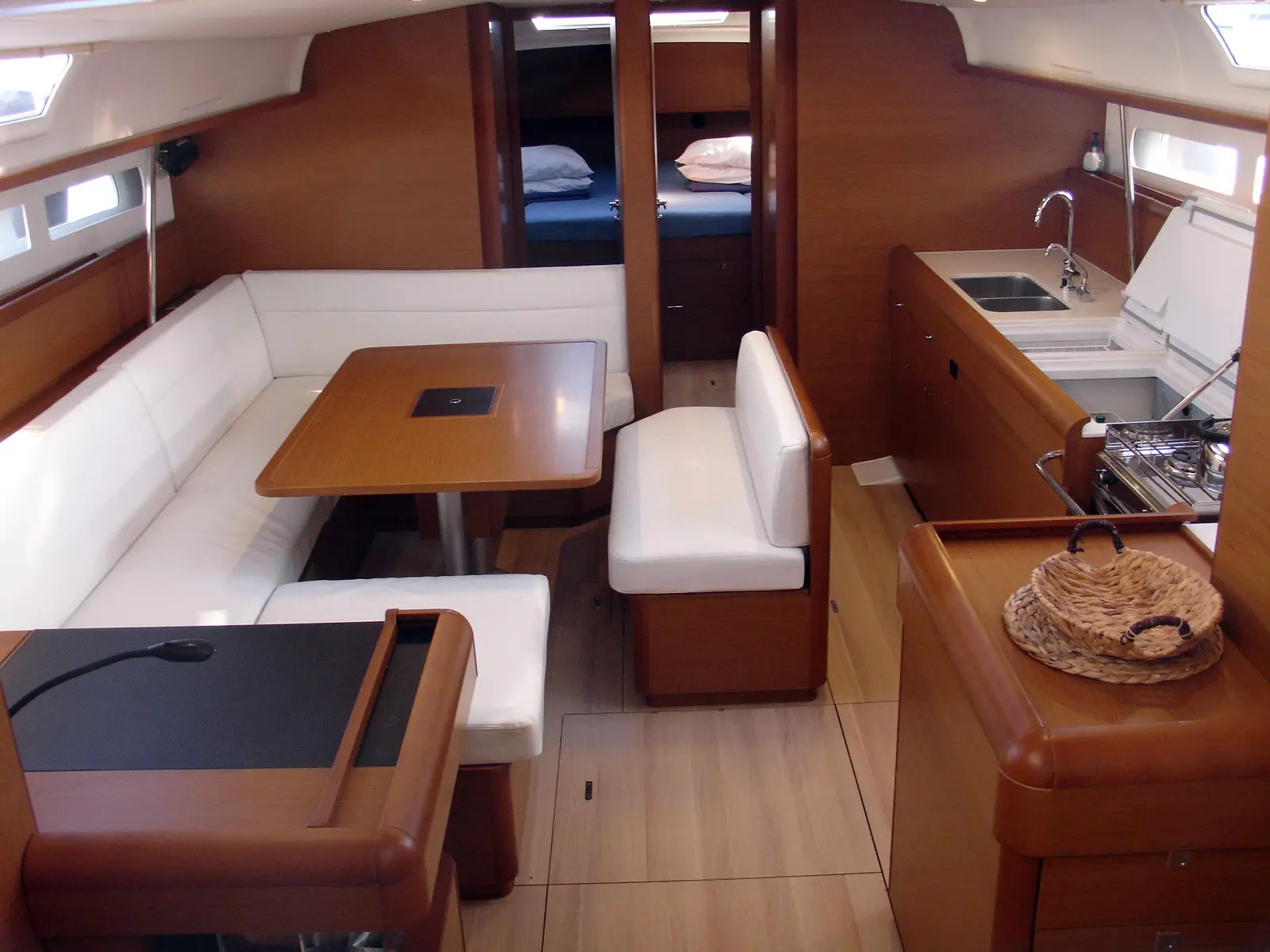 Ataraxia, Interior image