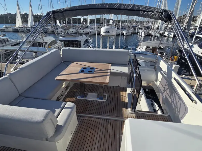 SABIJAC, Prestige 520 Fly