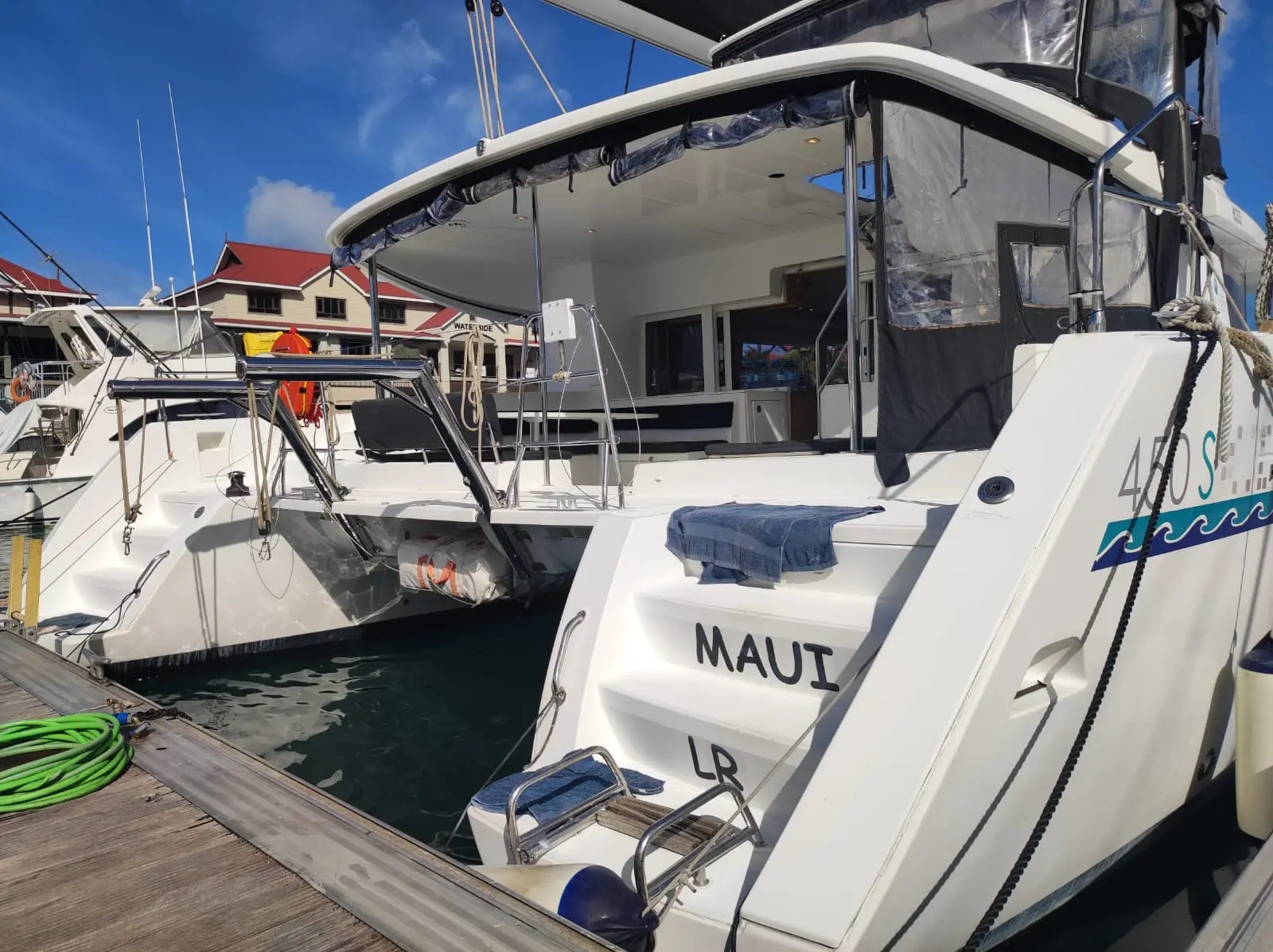 Maui, Cockpit image