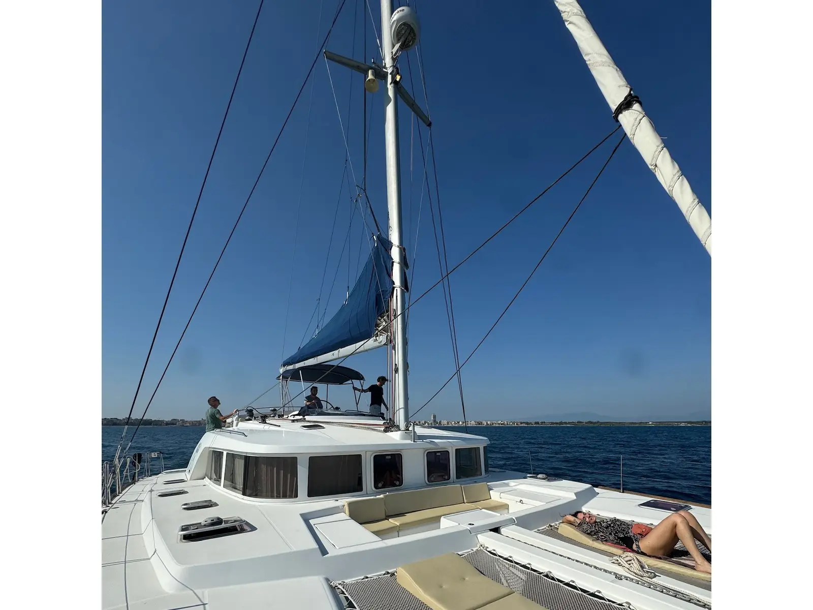 Ginevra, Lagoon 440