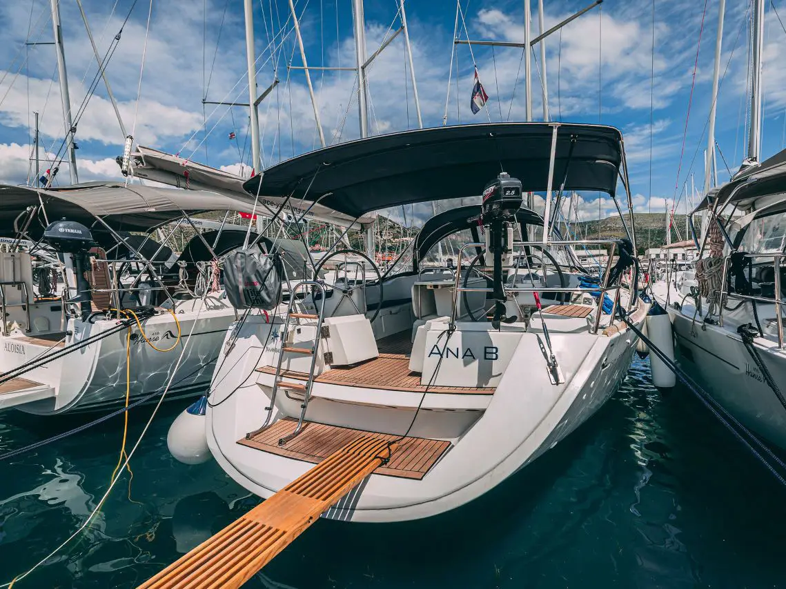 Ana B, Sun Odyssey 49i
