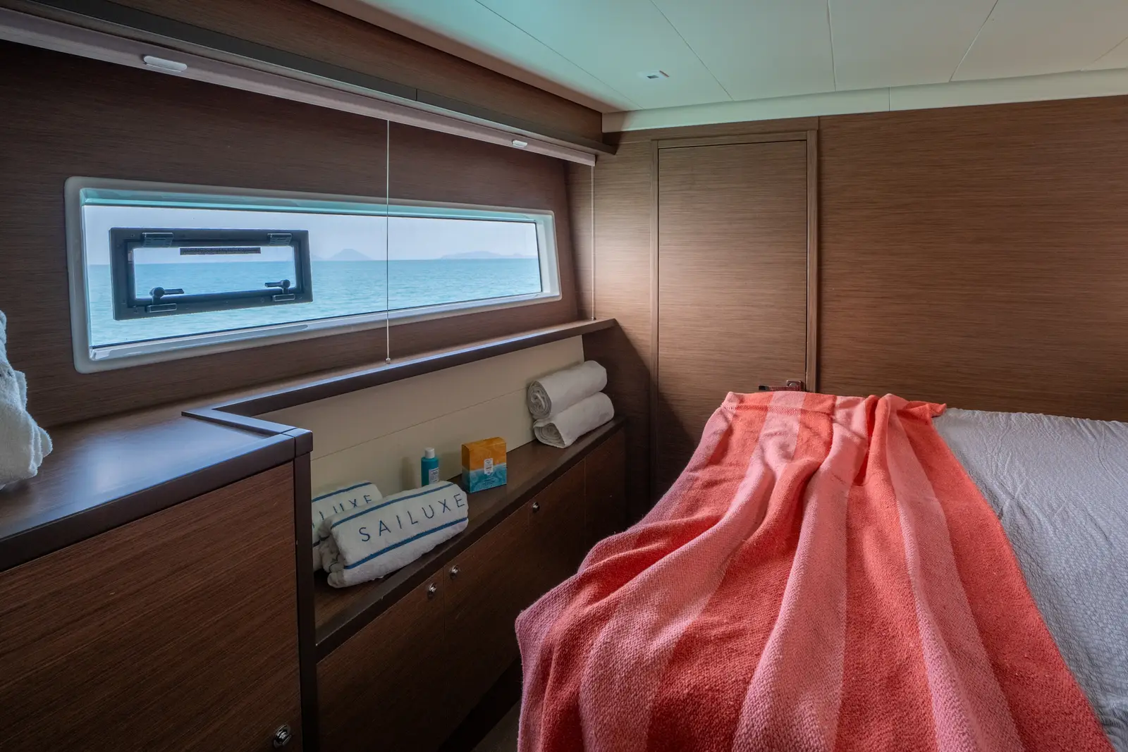 SAILUXE - Fichissimo, Cabin