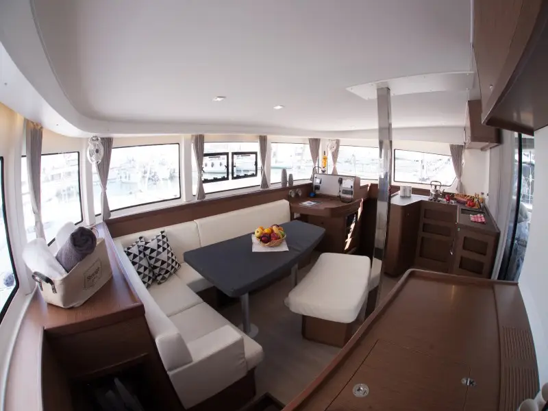 STOLOS, Interior image