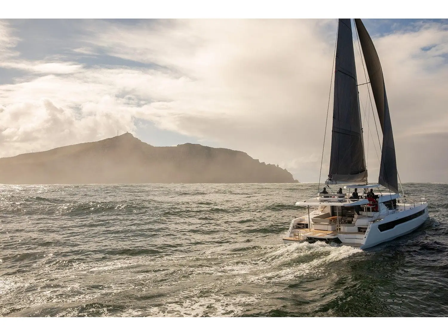 Nauti T's, Main image