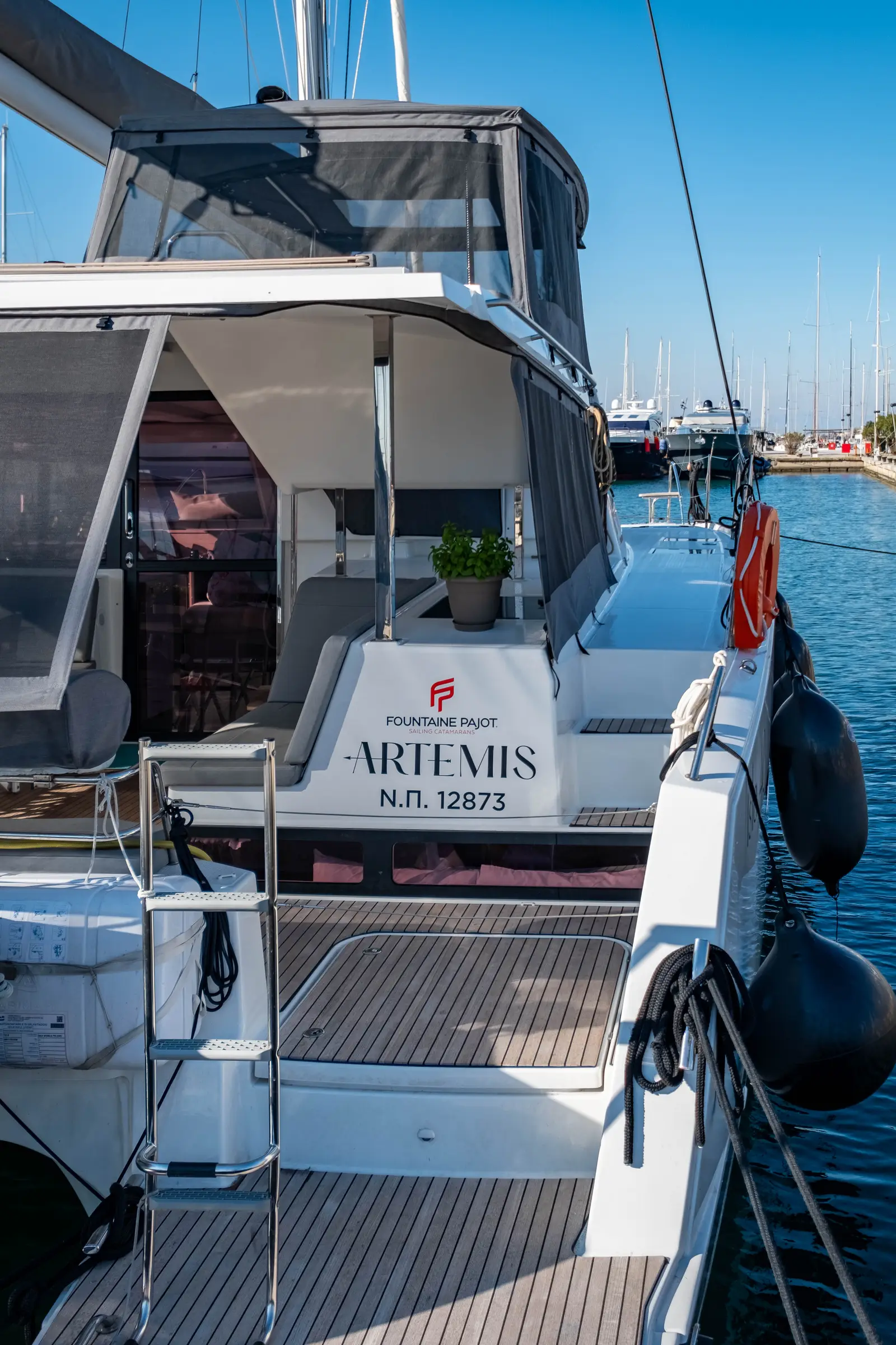 Artemis , photograph 37