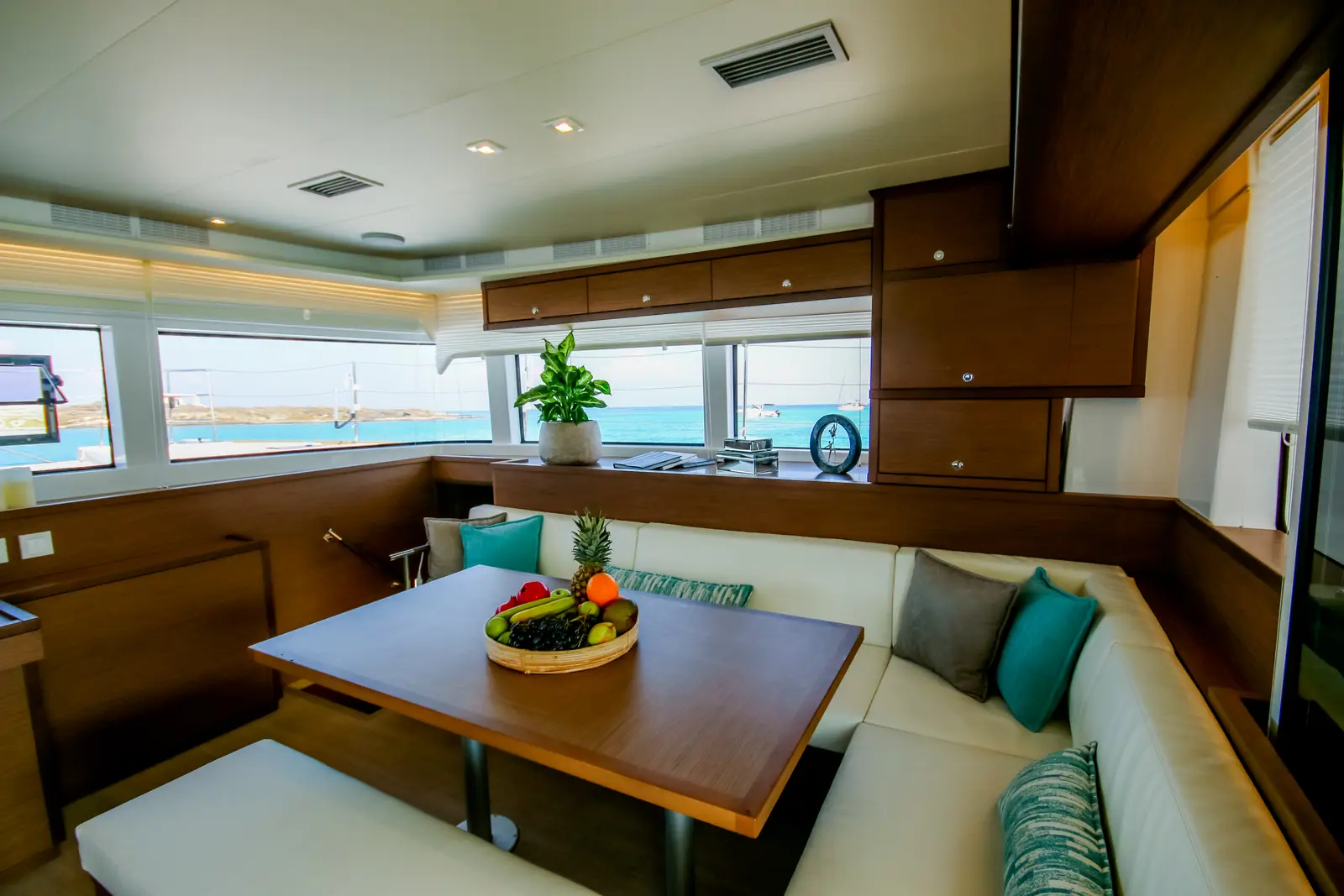 ELVIRA 52, photograph 13