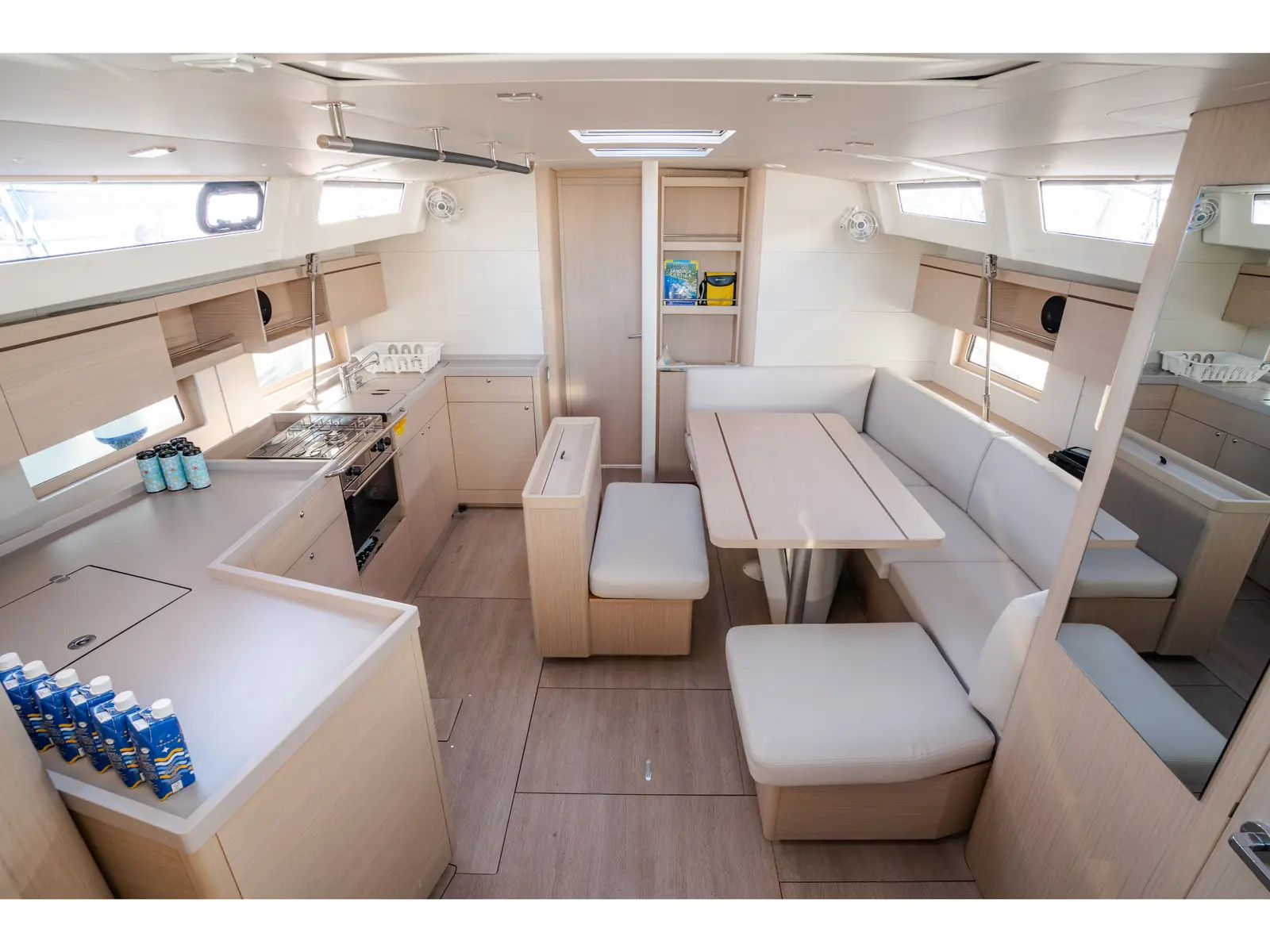 Persefone - Comfort line, Interior image