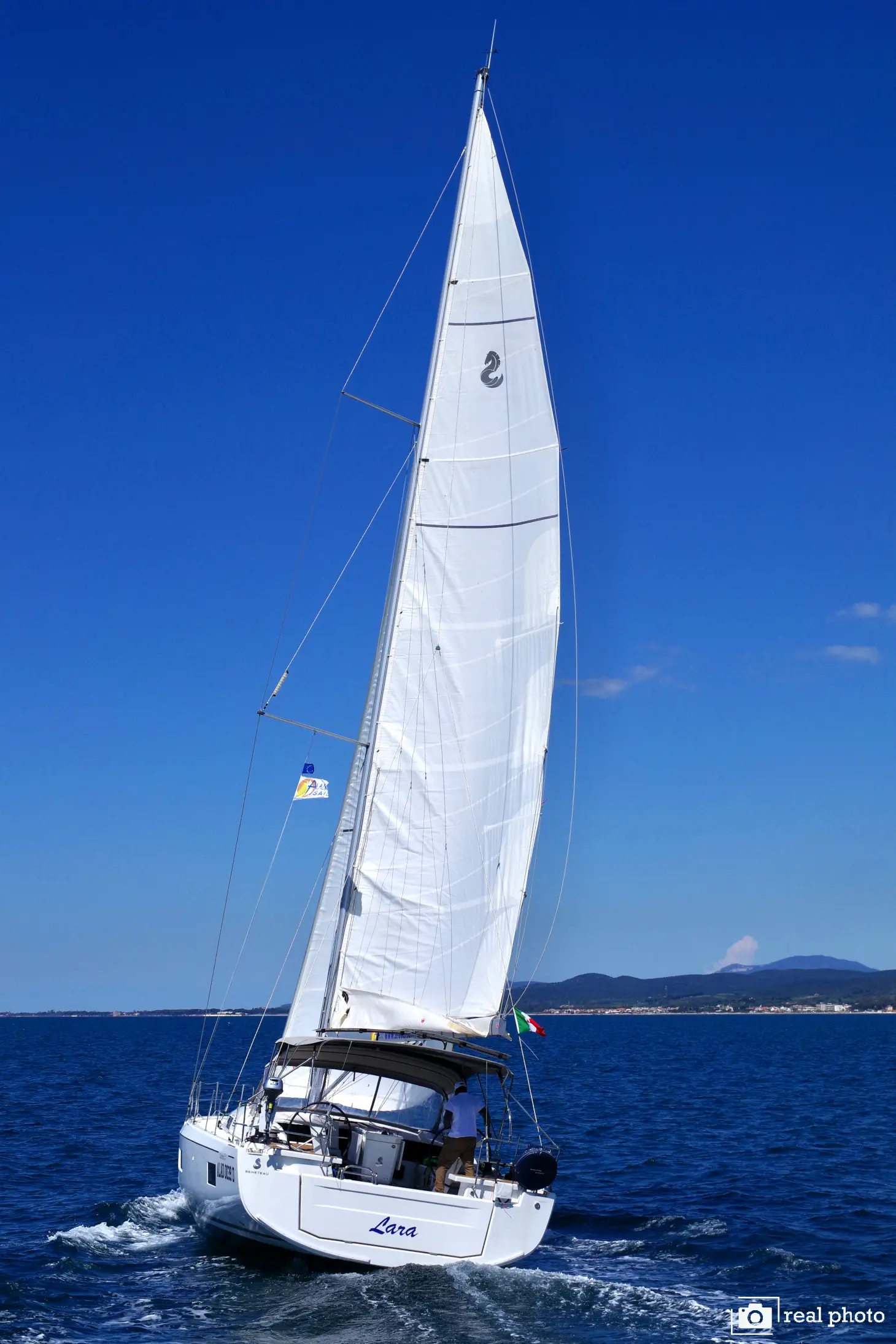 Lara - Water maker, Solar Panel, photograph 4