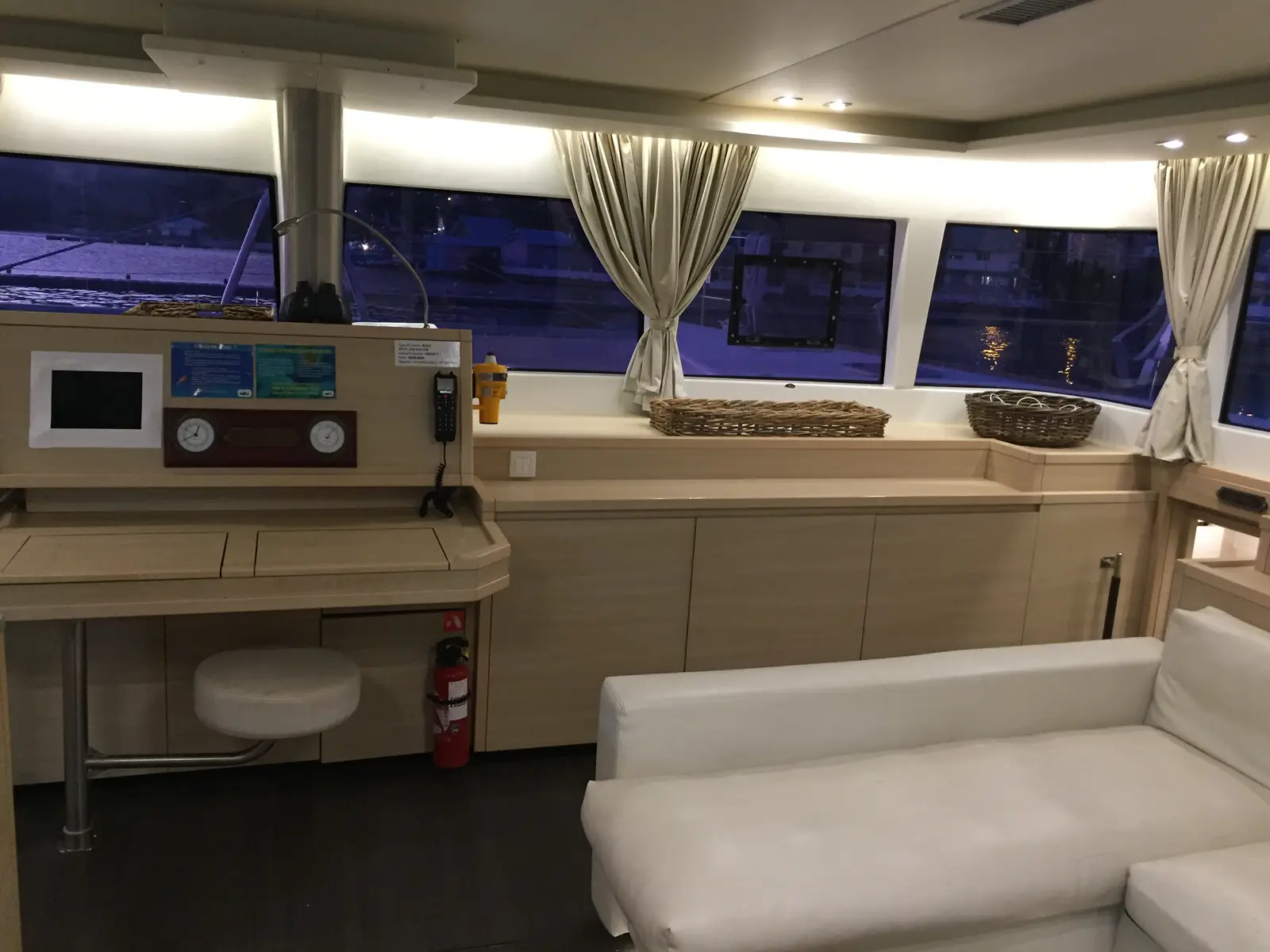Marlena, Salon / Navigation