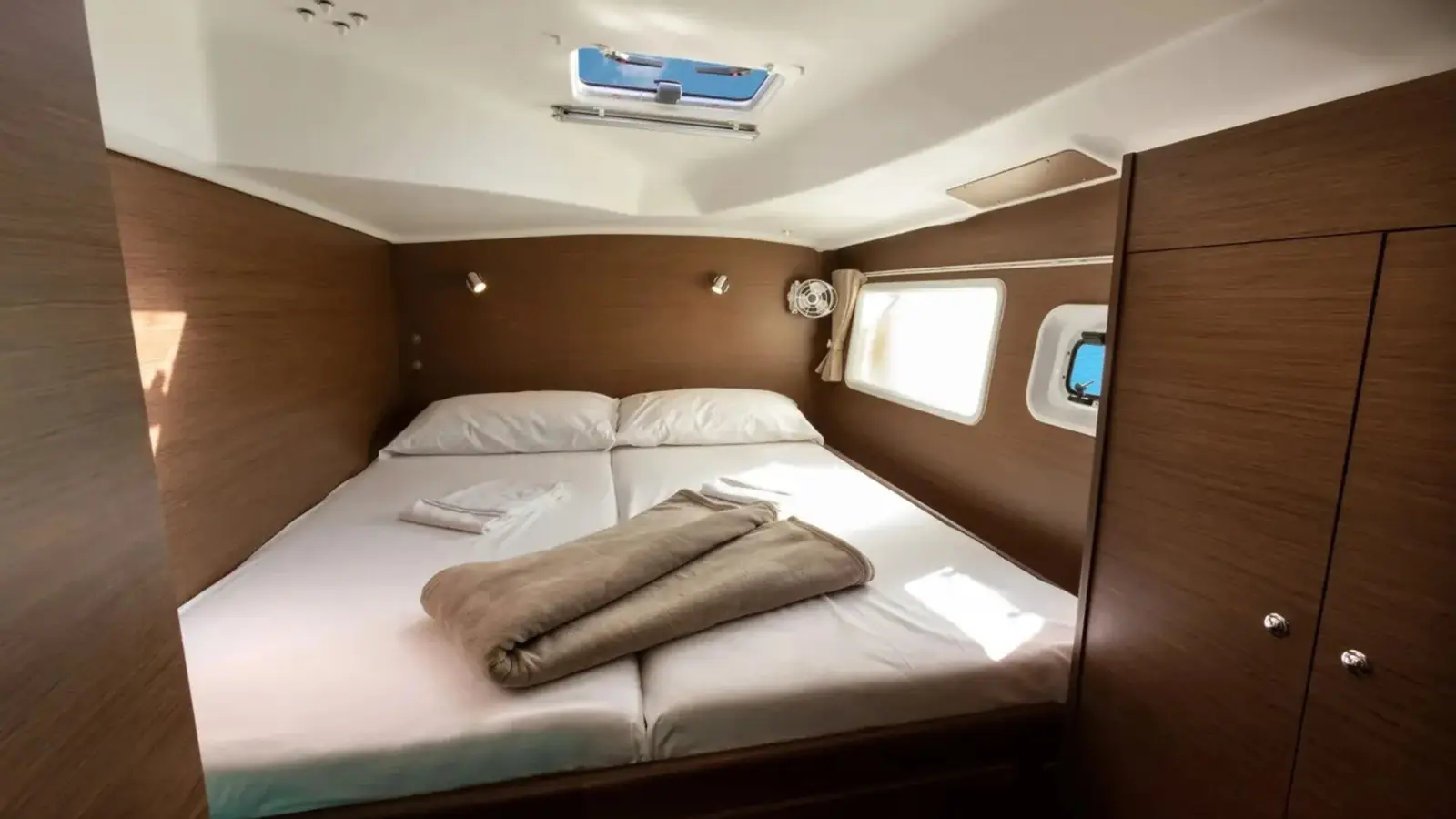 Ploto, photograph 10